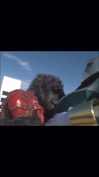 Giantess Lequio is squeezed by monster