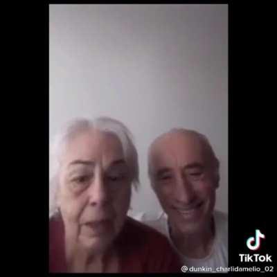 cAsI mE roMpEs lA cAbeSA