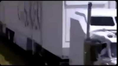 Crosspost for u/savevideo