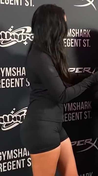 clip from her uk vlog pt.1