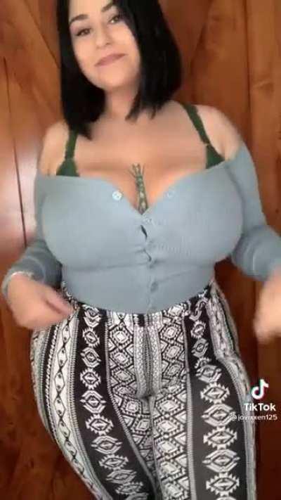 Soft & Jiggly No.194 (She So Thick) 😍😳🍑