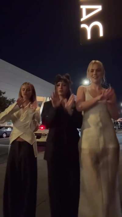 Apple - TikTok - 09/11/25