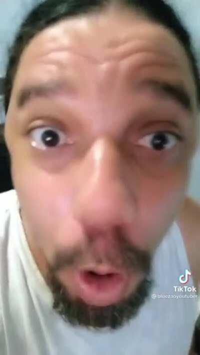 Muca depois que o greninja vazou o numero dele