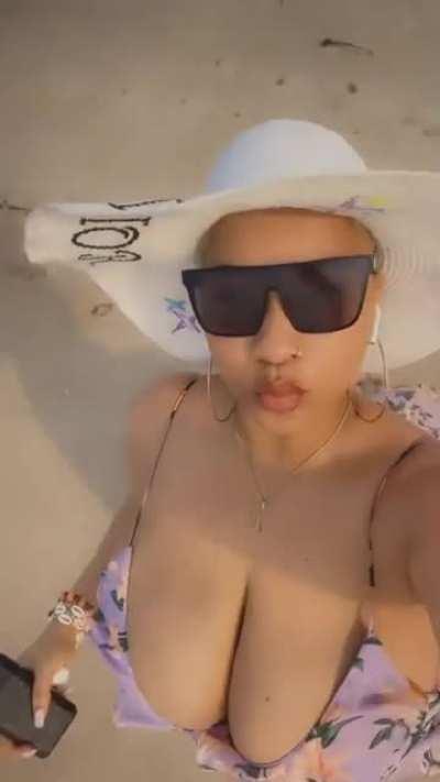 Mad love for her 😘😘💋❤️Too too fresh