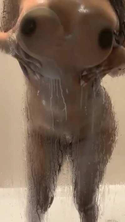 i need a cute girl and a big dick to join me