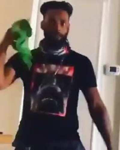 Watch out guys he’s a gangster