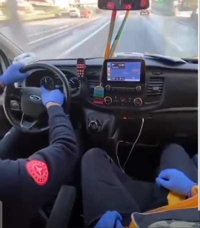 These paramedics have incredible driving skills.