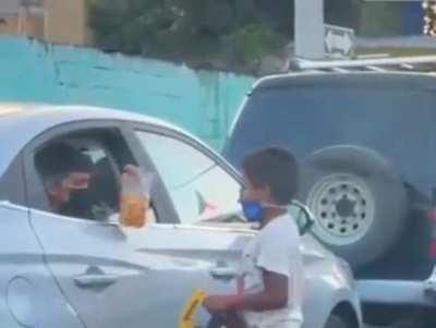 An spontaneous act of kindness always sparks another