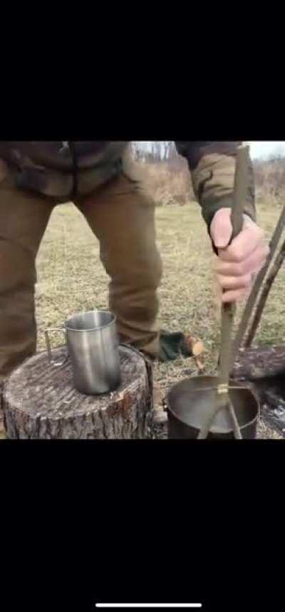 How to make a handle for ur cooking pot