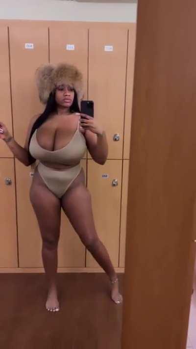 Yani The Body (@yani.the.body)