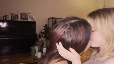 Sloppy kissing video