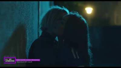 Retro Scenes: Sarah Mahita & Emma Drogunova - 