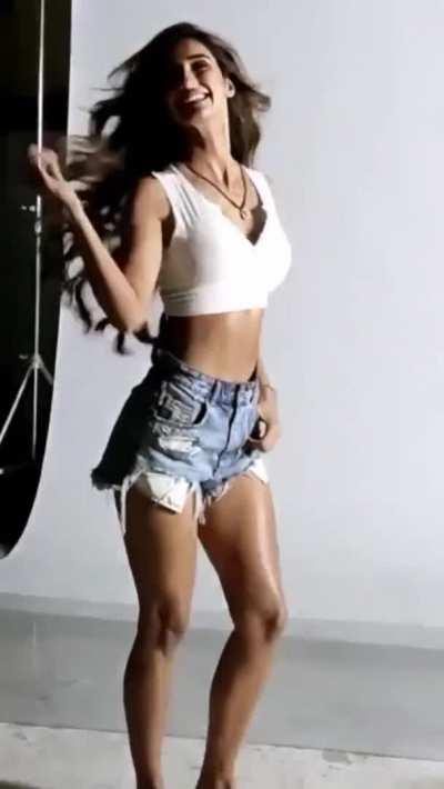 Aaahh yaarr sex karna hai bahot desperately!! 🤤🔥💦 kya badan hai yaar bc lund ekdum jhatke maar rha hai uffff faaaaccckkkk!!!