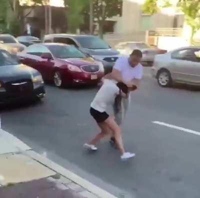 Dude drags girlfriend out the sunroof after catching her with another dude