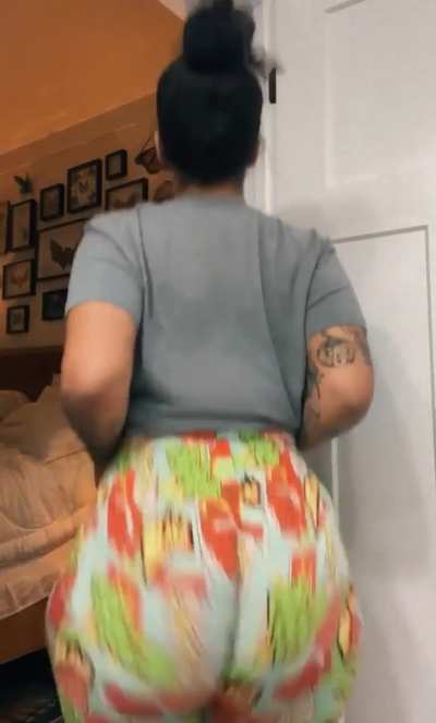 Would definitely ‘BLAM BLAM’ her, too