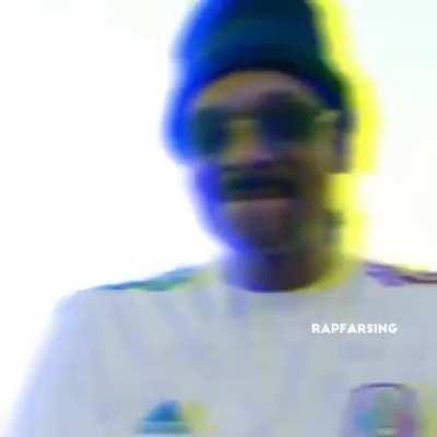 BOOYE MAHE MEHR ON TOP:)