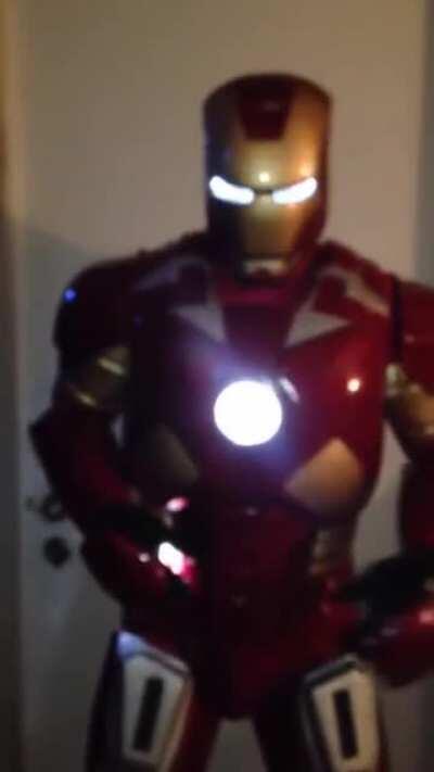 Iron man te va a poner el pico en la cara 😳