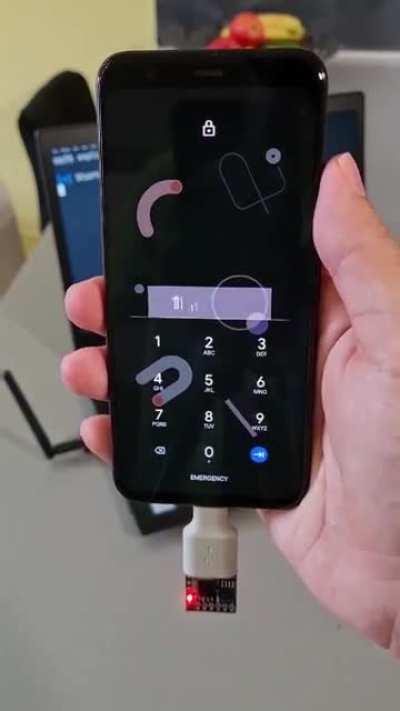 Hijacking a Google Pixel phone in few seconds with a 3$ Apparatus