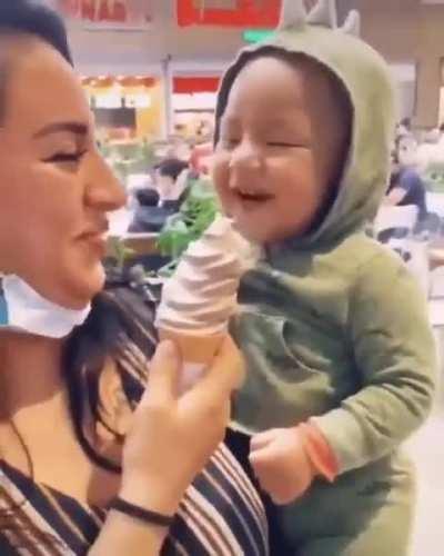 Ice cream and an infectious laugh ð