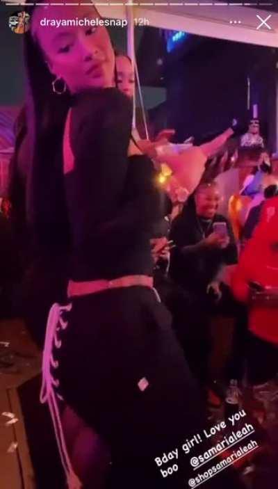 Moving that fat 🍑