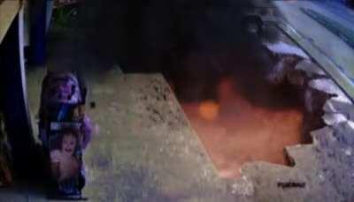 Кошмар! Спасатели были в шоке, когда посмотрели записи с камер!