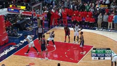 [Highlight] Al Horford flinches as Spencer Dinwiddie misses a clutch free throw