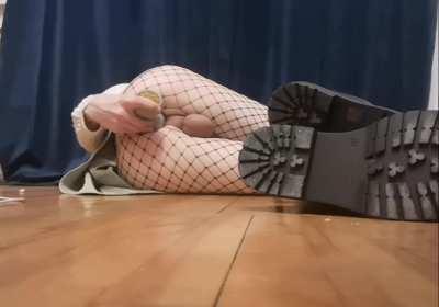 Come here and toy my ass yourself.