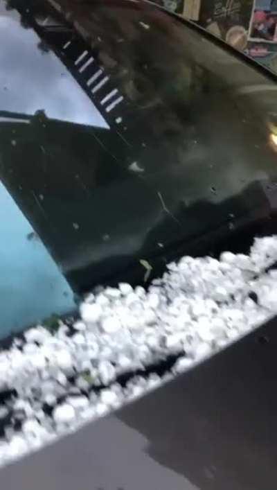 „I glaub es hat a weng g‘hogelt“