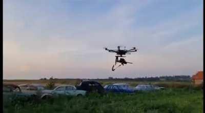 Ukrainian volunteers installed machine gun on drone