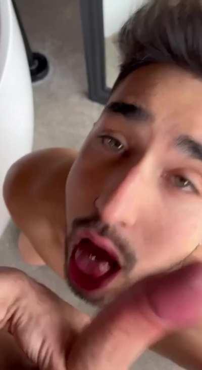 My bf knows how to work for a load