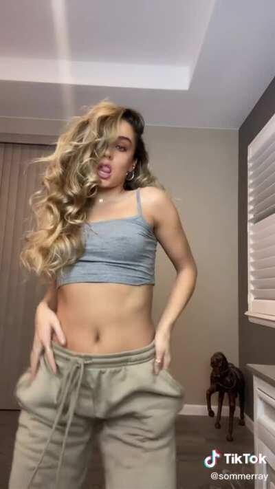 Sommer Ray is so fucking hot