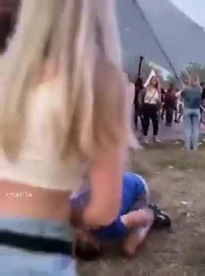 Buddy Tryna Dig His Way To Hell Doing The Chicken Dance 🐔