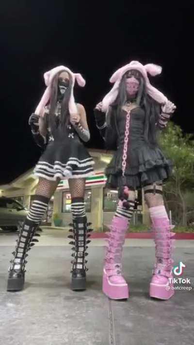 Imagine working a long night shift at the gas station and you see this outside