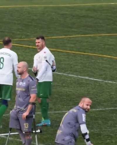 Polish Amputee Marcin Oleksy scores an amazing bicycle kick