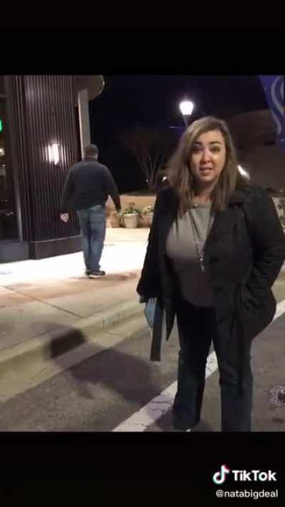 Tiktoker makes her daddy drive all they way out to a parking lot for a four second confrontation she could have handled herself.