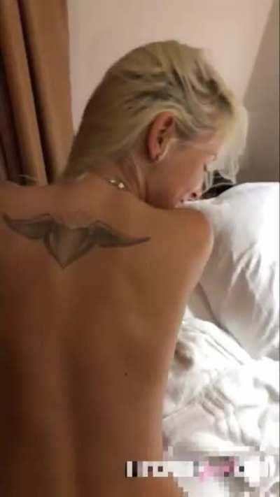 Eleman Gece Kulübünden Tavladığı Kızları Otele Atıyor Part 1