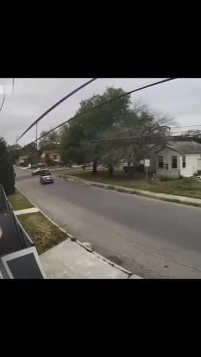 The perfect loop does not exi-