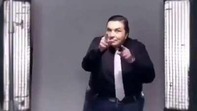 Haydi kalkın ayağa eğlence var