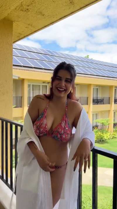 Resort Bikini fit check