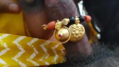 irshaad chacha ke lund pe mangalsutra rakh ke chus rhi hai lund unka..meri maa sirf mullo ke liye bni hai