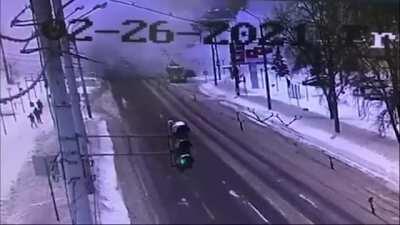 This morning. An explosion in an apartment building in Nizhny Novgorod, Russia. The causes of the explosion are being investigated.