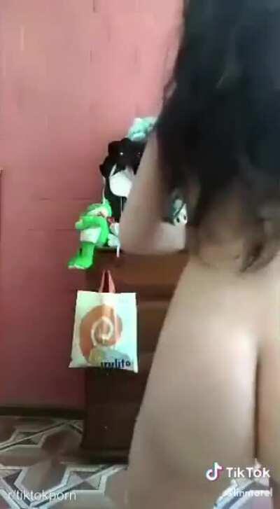 Uhhhh I may have to finally download tiktok...