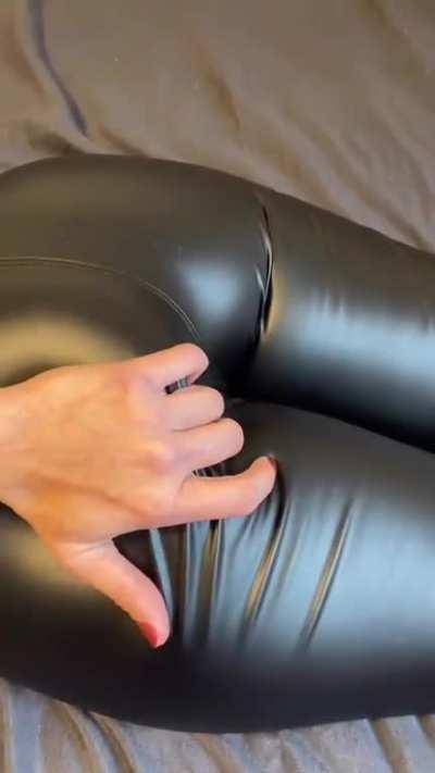 wetjana instagram. her first video is promising