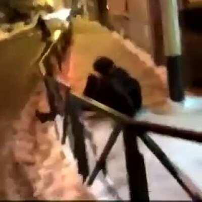 Found that on Twitter, juste laugh, don't warn