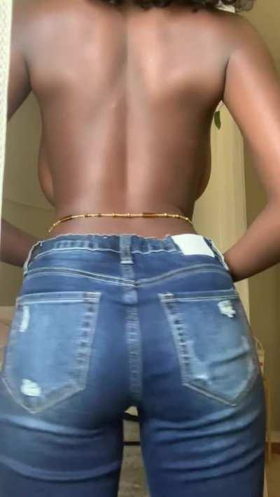 Tits and ass for you💕 [gif]