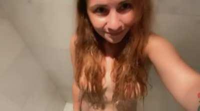 Waterproof fuckdoll for use in the shower ;)