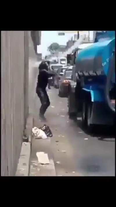 WCGW peeing in the street?
