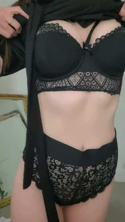 [F] Underneath my LBD 💣