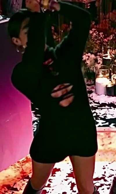 Truly a magnificent video. The accidental but perfect nip slip 🤤 so hot