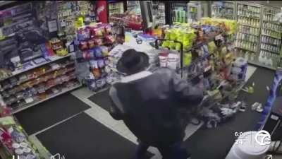 Man gets upset over 10 cents can deposit, pulls gun on customer (news video)